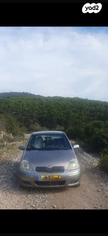 טויוטה יאריס