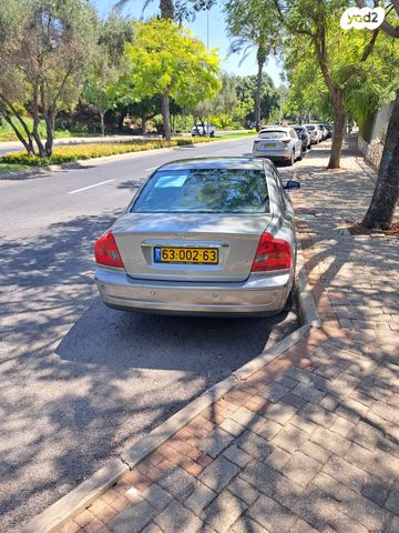 וולוו S80
