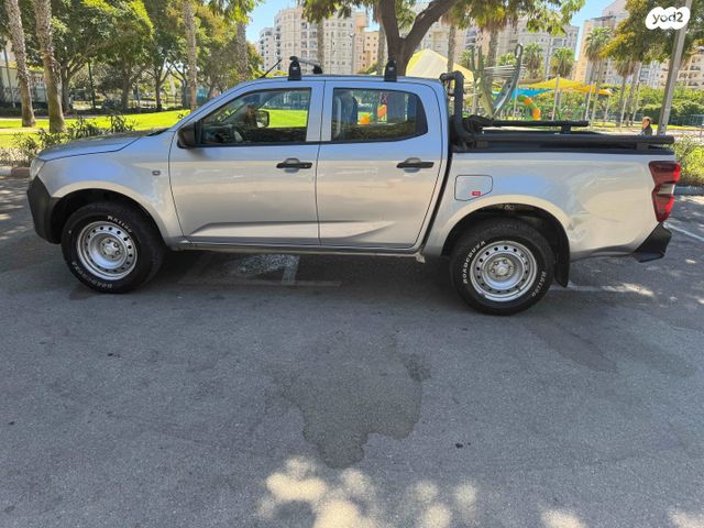 איסוזו די-מקס