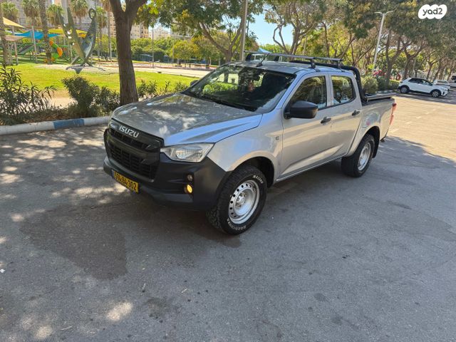 איסוזו די-מקס