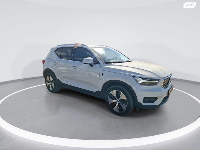 וולוו XC40