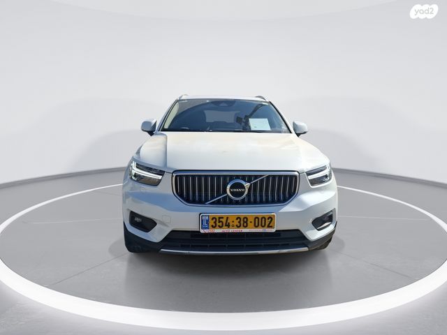 וולוו XC40
