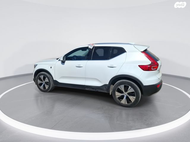 וולוו XC40
