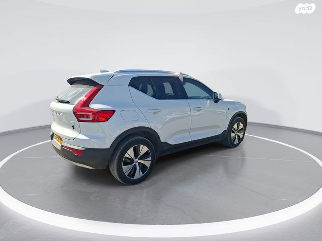 וולוו XC40