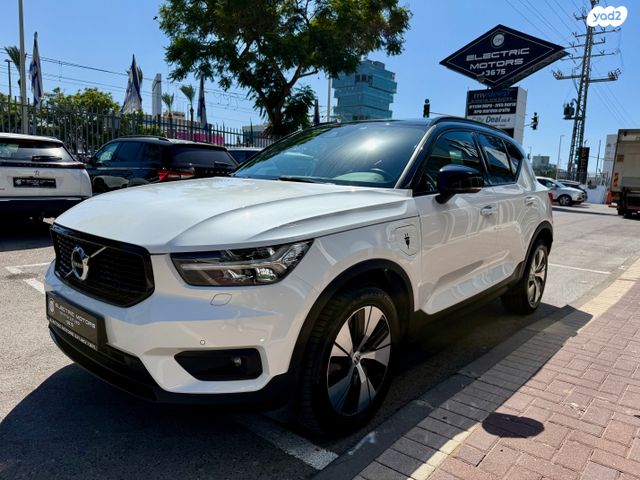 מודעת רכב וולוו XC40