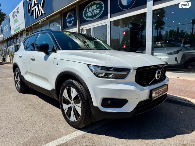מודעת רכב וולוו XC40 2