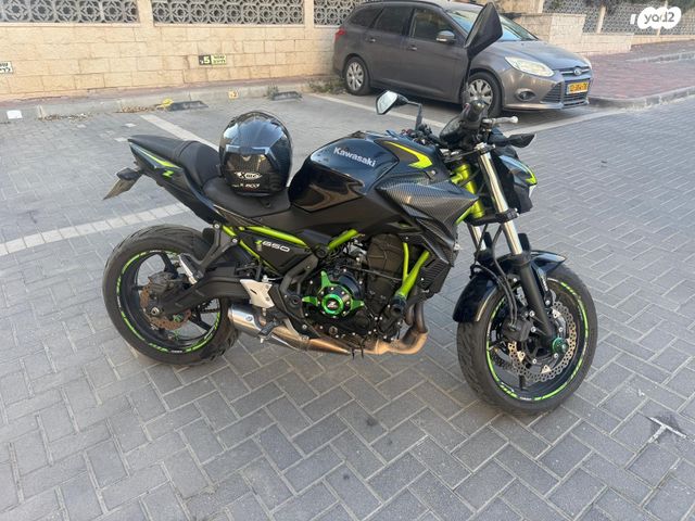 קאוואסאקי Z650