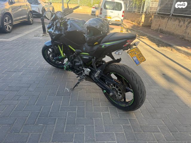 קאוואסאקי Z650