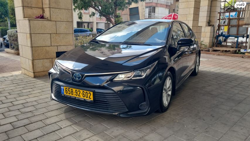 מודעת רכב טויוטה קורולה 1