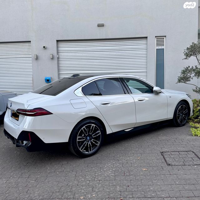 מודעת רכב ב מ וו סדרה 5