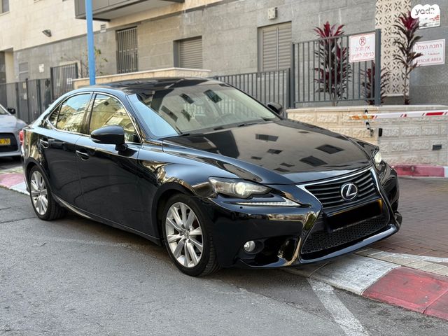 מודעת רכב לקסוס IS