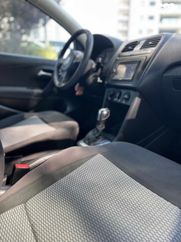 פולקסווגן פולו 