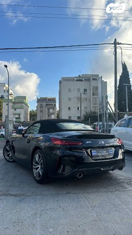 ב מ וו Z4