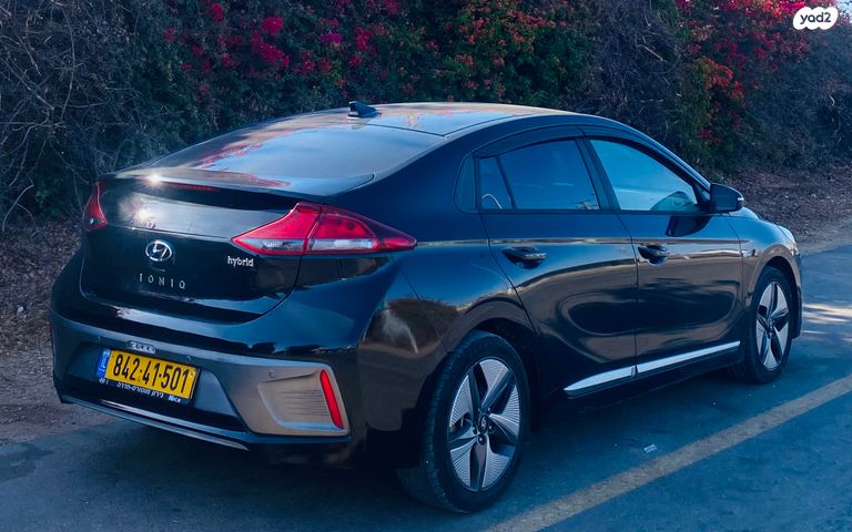 יונדאי איוניק