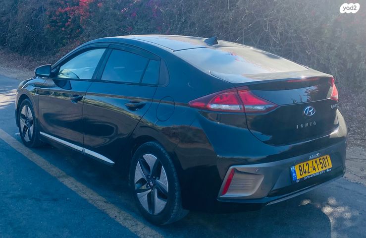 יונדאי איוניק