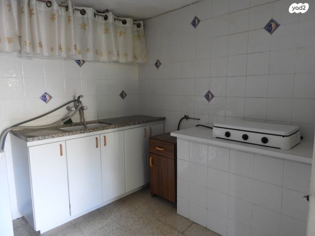 יחידת דיור, קיבוץ גלויות 3, גבעת נשר, נשר