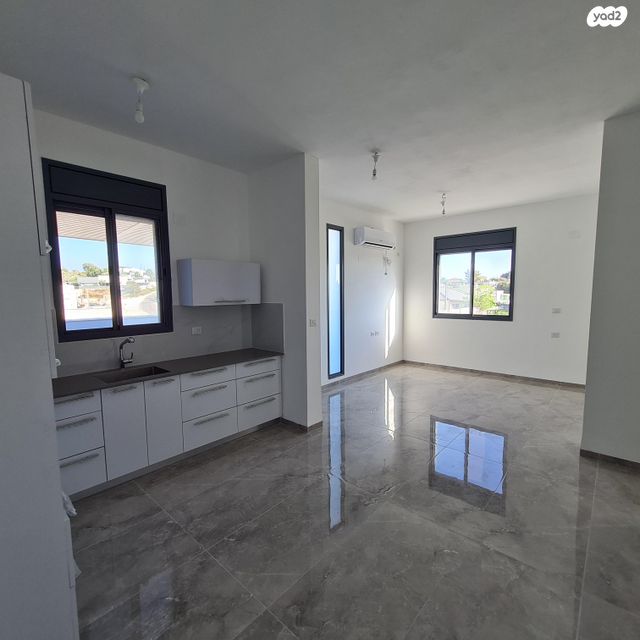 בית פרטי/ קוטג', גפן 2, יערה, יערה