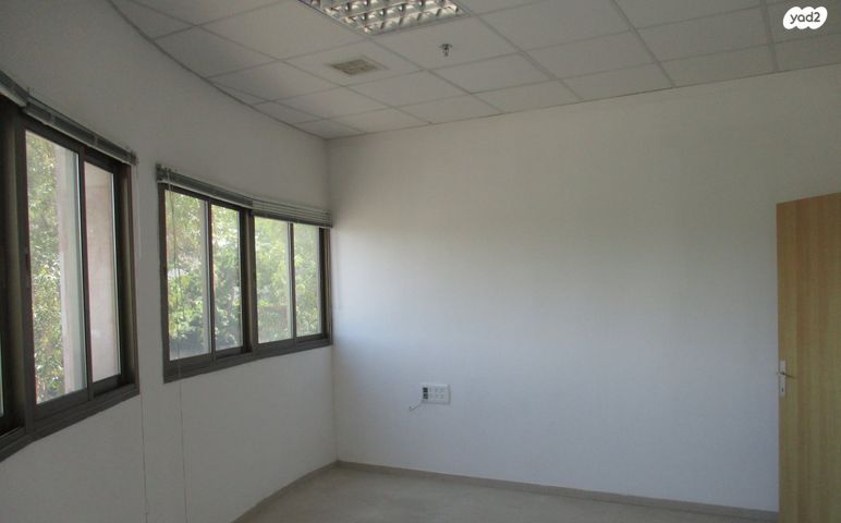 משרדים, יקינטון 6, גני איריס, נס ציונה