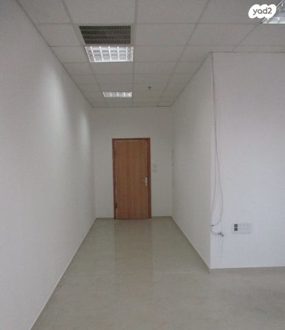 משרדים, יקינטון 6, גני איריס, נס ציונה