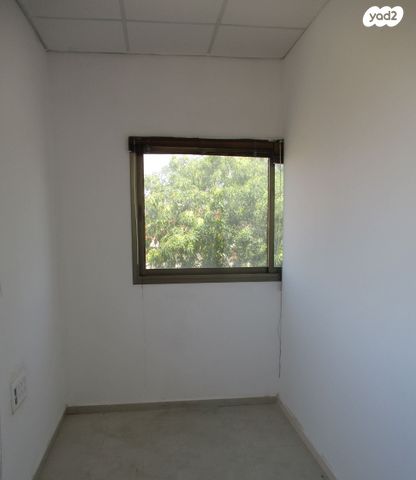 משרדים, יקינטון 6, גני איריס, נס ציונה