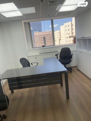 דרך זאב ז'בוטינסקי 33