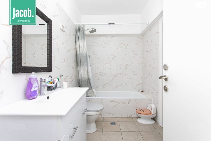 דירה, האנפה, החותרים, טירת כרמל