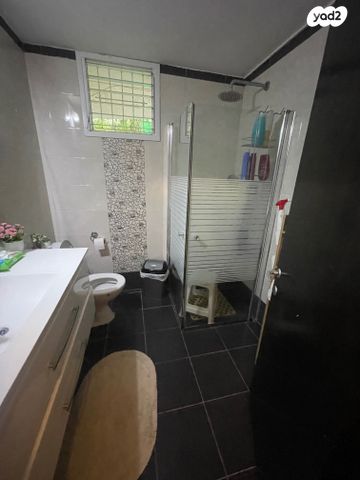 דירת גן, גולדה מאיר, טבריה