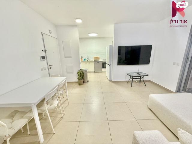 דירה, אליהו הנביא, פסגות אפק, ראש העין