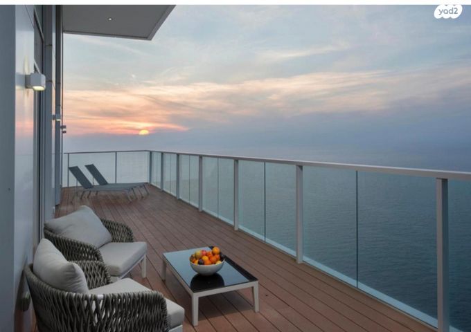 תיירות ונופש, שדרות עובד בן עמי 10, נוף הטיילת, נתניה