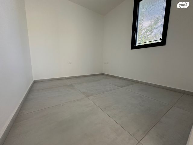 דירת גן, בני אמדורסקי, נווה זמר, רעננה