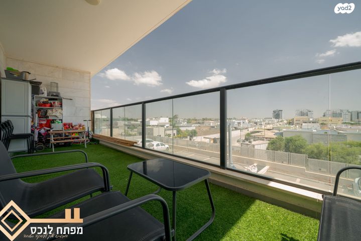 דירה, יהושוע אזולאי, נווה שרון / שער העיר, נתיבות