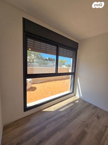 דירת גן, שדרות ארזים, סביוני ים, קרית ים