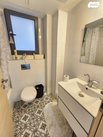 דירה, אבני חן, חריש