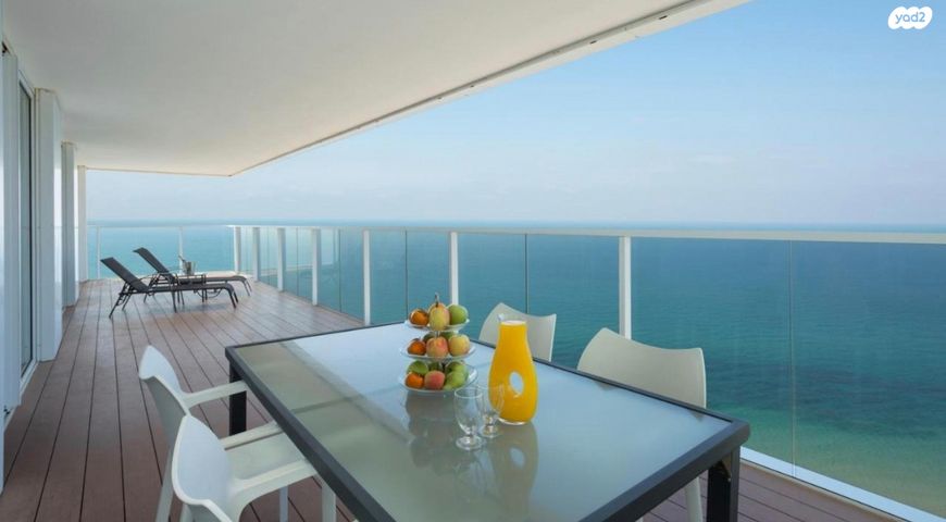 דירה, שדרות עובד בן עמי 10, נוף הטיילת, נתניה