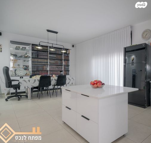 יהושוע אזולאי 