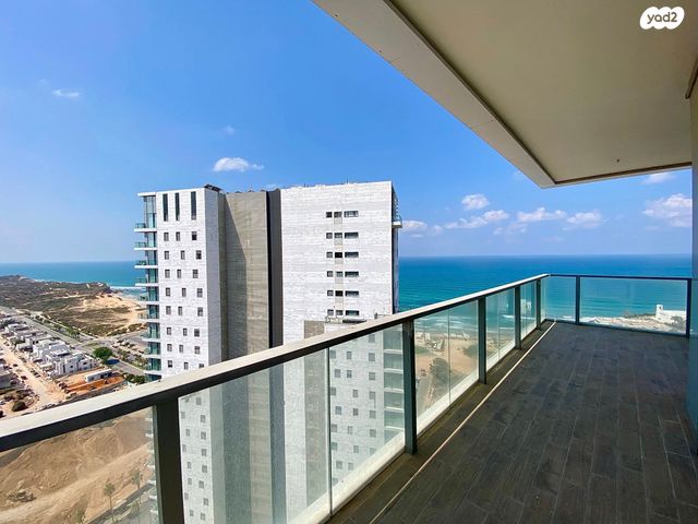 דירה, שדרות רחבעם זאבי 13, גבעת אולגה, חדרה