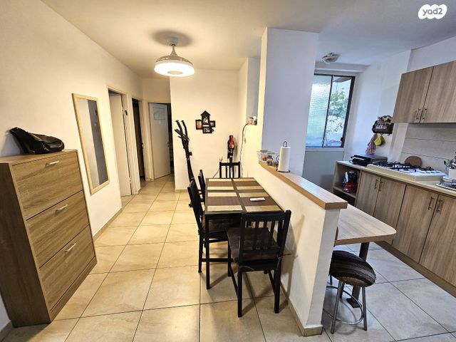 דירה, כלנית, המיסדים, כרמיאל