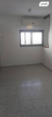 דירה, עולי הגרדום, רמז, מערב ותיק, ראשון לציון