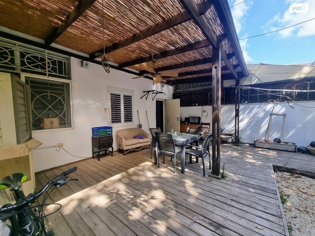 דירת גן, שדרות ירושלים, מכללת תל אביב יפו, דקר, תל אביב יפו