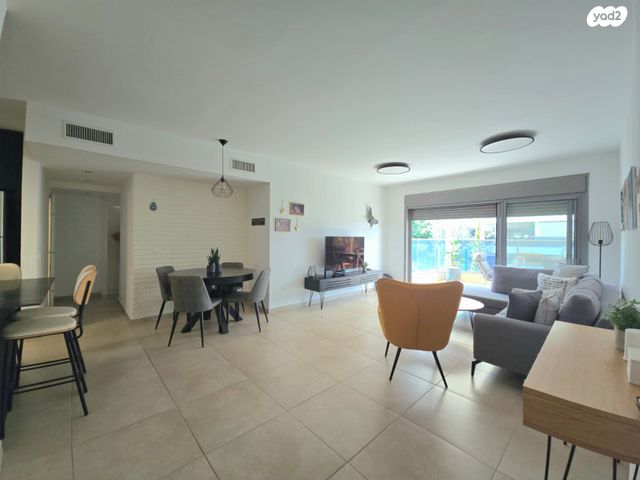 דירה, שושנת העמקים 52, רמת אמיר, קדימה צורן