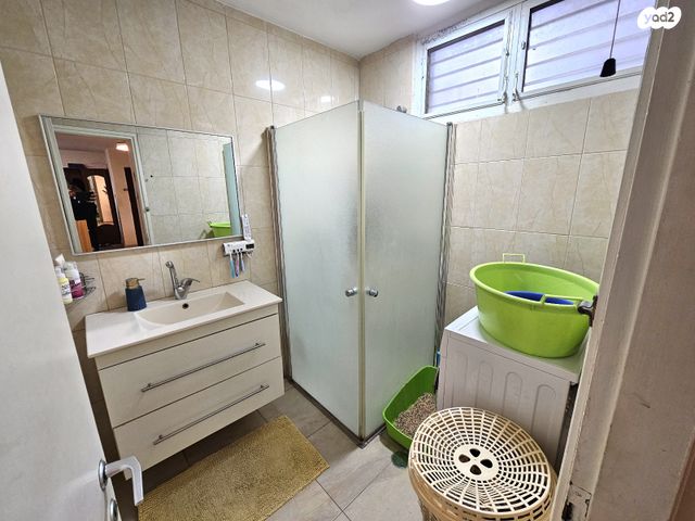 דירה, כלנית, המיסדים, כרמיאל