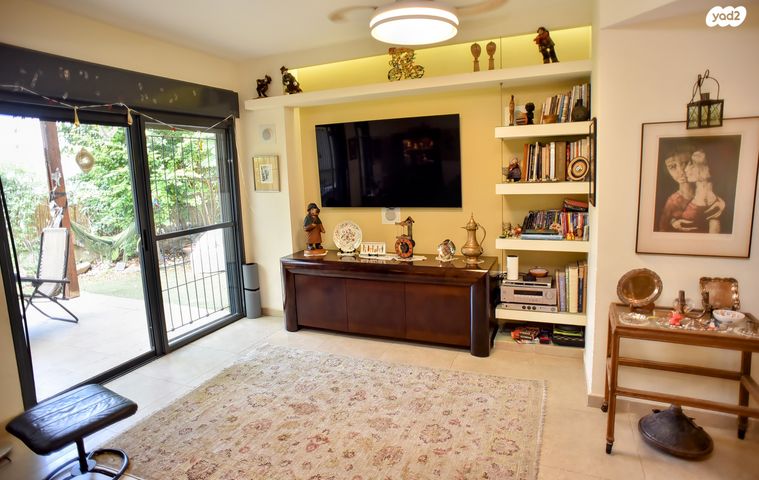 דו משפחתי, ד"ר אבא אחימאיר 32, רשפים, גדרה