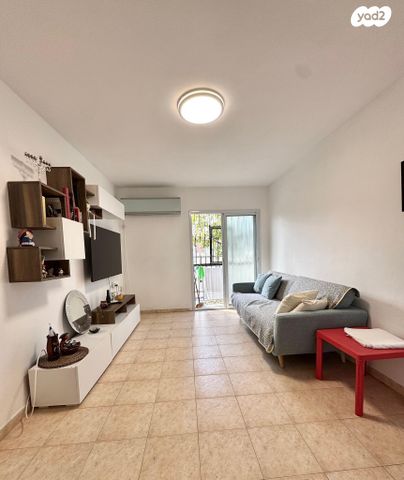 דירה, אור עקיבא