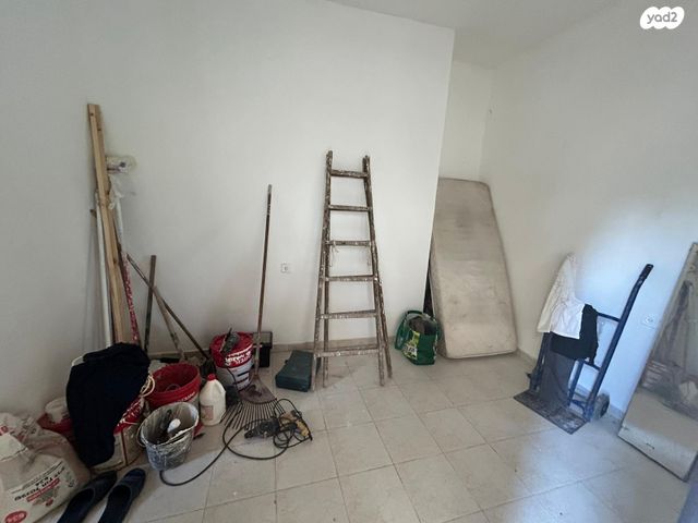 דירת גן, הרצליה, חיפה