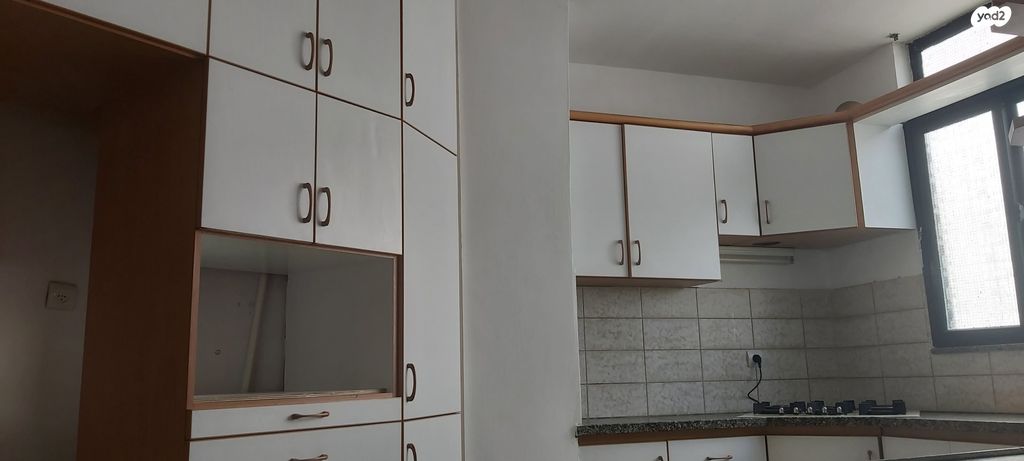 דירה, עולי הגרדום, רמז, מערב ותיק, ראשון לציון