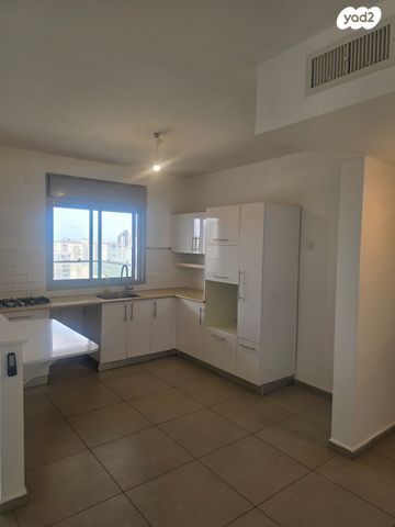 דירה, הגר"א 6, רמת חן ובן ציון, נתניה