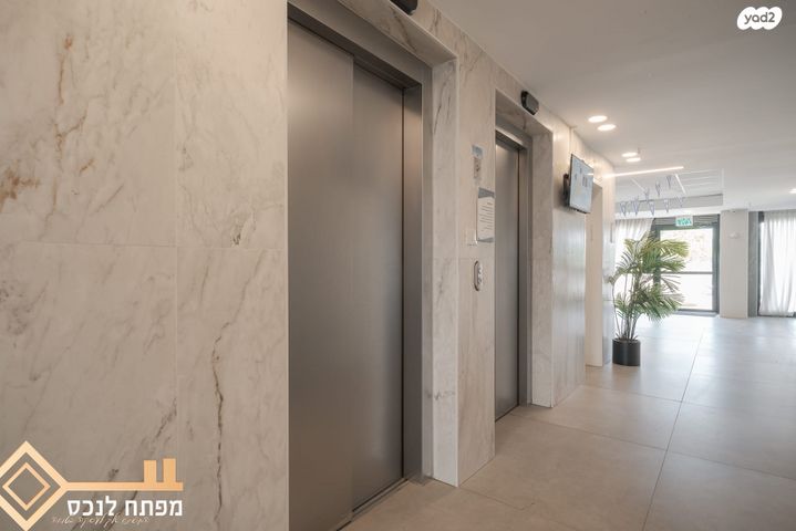 דירה, אריאל שרון, נווה שרון / שער העיר, נתיבות