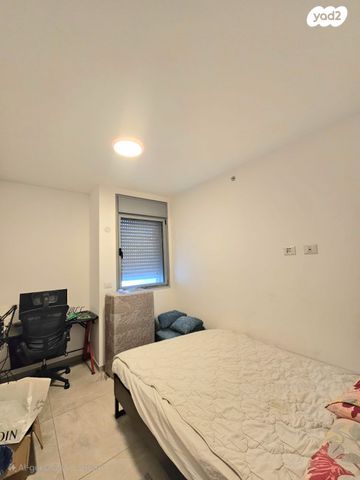 דירה, ש"י עגנון, שיכון רסקו, קרית אונו