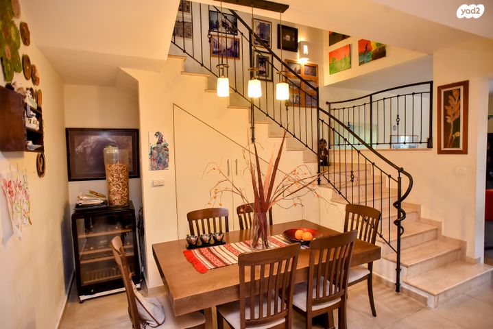 דו משפחתי, ד"ר אבא אחימאיר 32, רשפים, גדרה