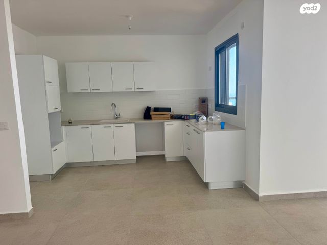 דירה, אמנון ליפקין שחק, נוף הטיילת, נתניה